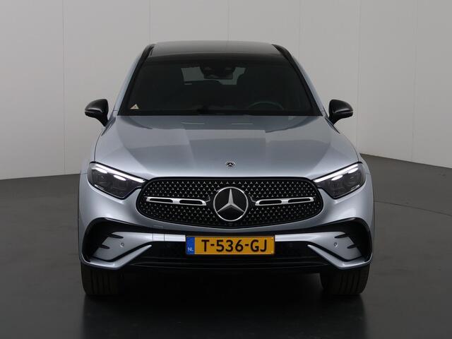 Mercedes-Benz GLC-KLASSE 300e 4MATIC AMG Line | Panoramadak | Night | Rijassistentiepakket | 20" lichtmetalen velgen | Sfeerverlichting |