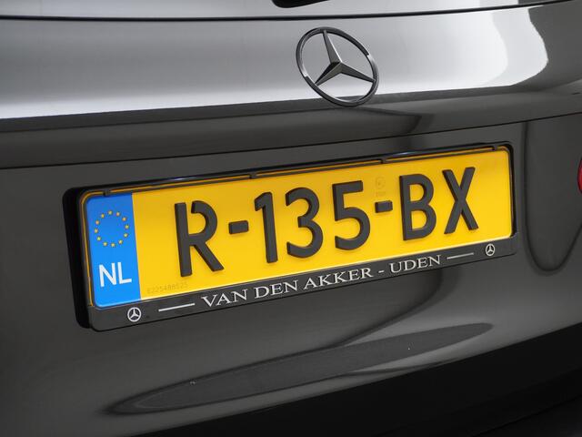 Mercedes-Benz GLC-KLASSE 300e 4MATIC Business Solution AMG // Trekhaak // 360 camera // Sfeerverlichting // Carplay // Schuifdak //