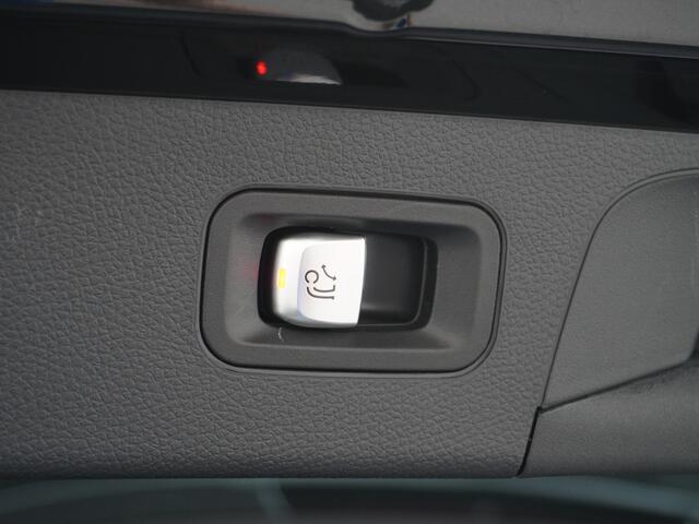 Mercedes-Benz GLC-KLASSE 300e 4MATIC Business Solution AMG // Trekhaak // 360 camera // Sfeerverlichting // Carplay // Schuifdak //