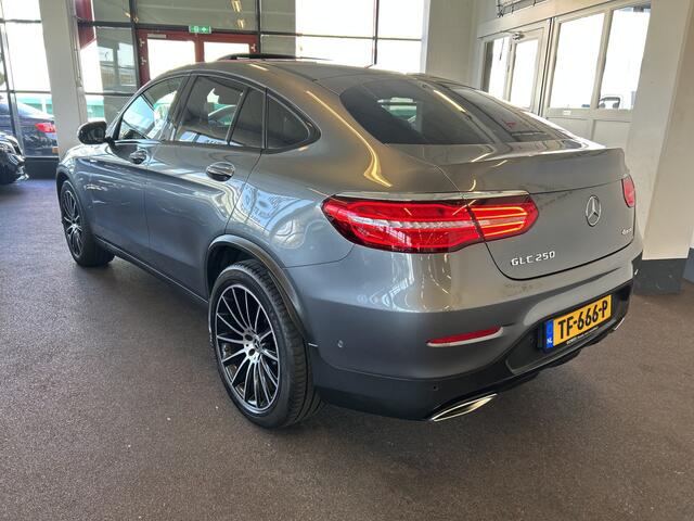 Mercedes-Benz GLC-KLASSE Coupé 250 4MATIC Premium Plus | Panoramadak | Origineel Nederlands | 360 Camera | Memory seats | Adaptief onderstel | Navigatie | Cruise control | Climate control | Stoelverwarming | Lederen bekleding