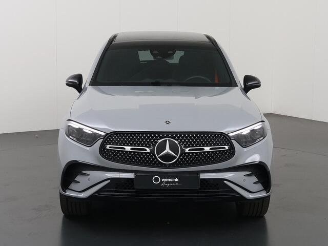 Mercedes-Benz GLC-KLASSE 300e 4MATIC AMG Line | Alpin grau MANUFAKTUR | Premium | 20 inch | Panoramadak | Trekhaak |