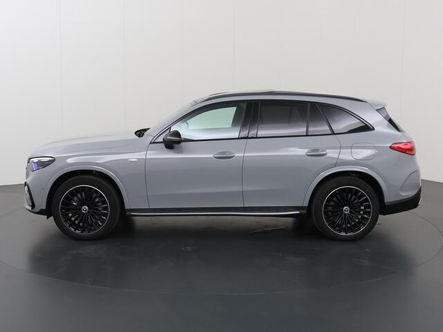 Mercedes-Benz GLC-KLASSE 300e 4MATIC AMG Line | Alpin grau MANUFAKTUR | Premium | 20 inch | Panoramadak | Trekhaak |