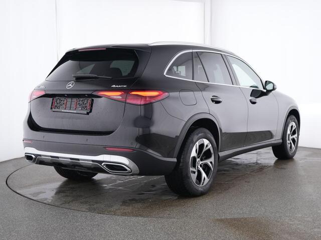 Mercedes-Benz GLC-KLASSE 300 e 4MATIC Plug-In Hybride Trekhaak | stuur en stoelverwarming | Memory Voorstoelen.| Ledkoplampen. Inclusief 24 maanden MB Certified garantie voor Europa.