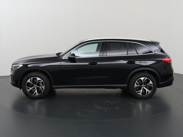 Mercedes-Benz GLC-KLASSE 300e 4MATIC Luxury Line | Rij assistentie pakket | Trekhaak | Getint glas |