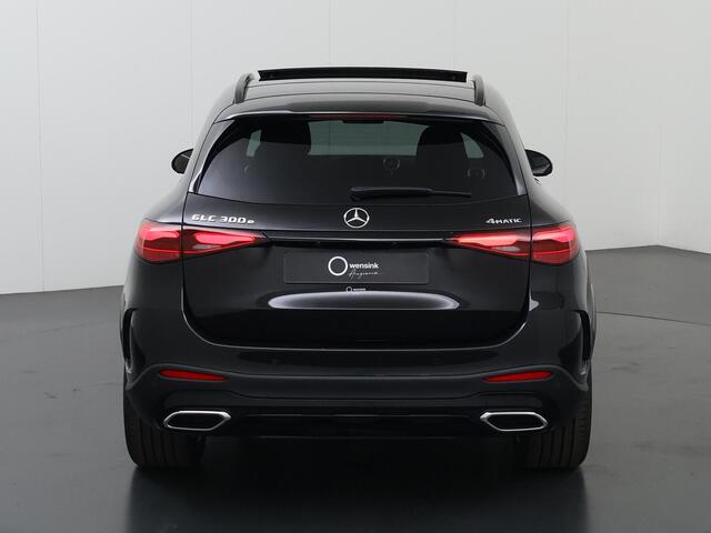Mercedes-Benz GLC-KLASSE 300e 4MATIC Sport Edition | Panoramaschuifdak | Premium paket | Night | Burmester | Trekhaak