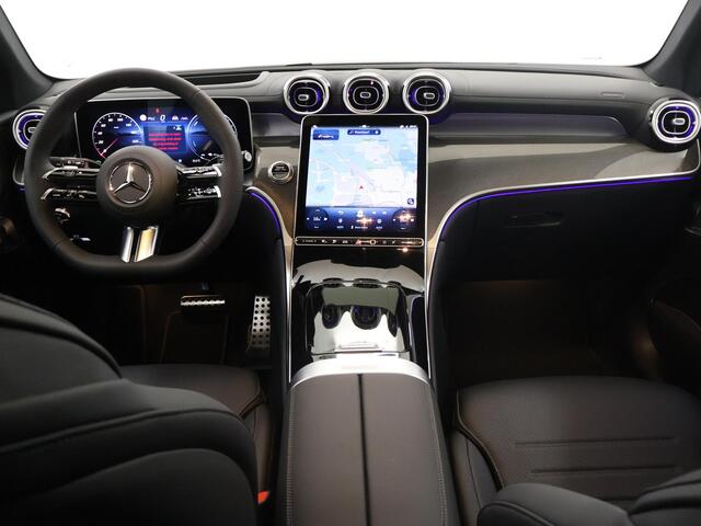 Mercedes-Benz GLC-KLASSE 300e 4MATIC Sport Edition | Night | Panoramadak | Trekhaak | Rijassistentiepakket | Burmester | Head-up display | Digital light | 360 camera |