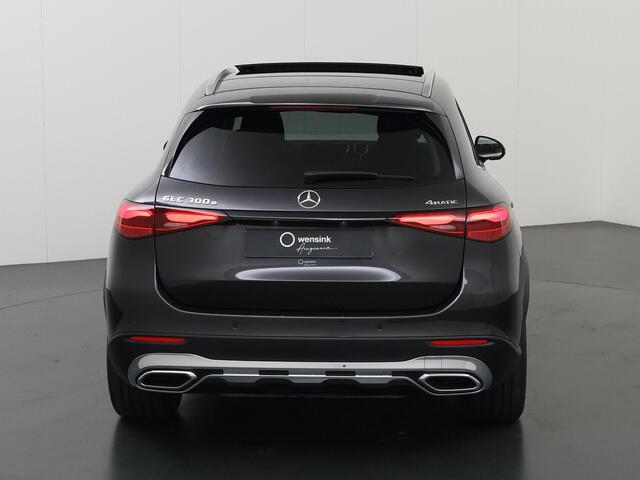 Mercedes-Benz GLC-KLASSE 300e 4MATIC Luxury Line | Trekhaak | Panoramadak | Navigatie | Keyless Go |