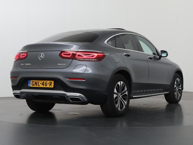 Mercedes-Benz GLC-KLASSE Coupé 300e 4MATIC Premium Plus | Navigatie | Parkeercamera | Stoelverwarming/verkoeling | Keyless Go |
