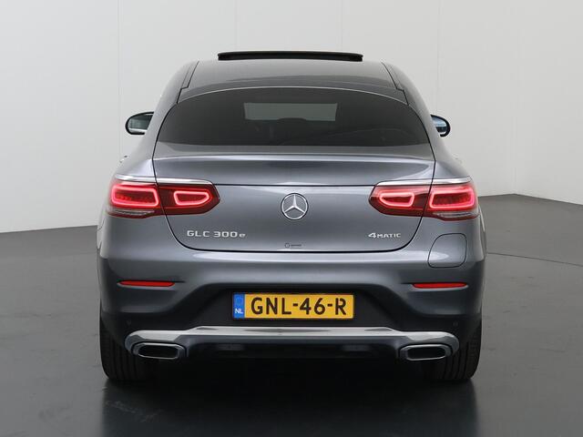 Mercedes-Benz GLC-KLASSE Coupé 300e 4MATIC Premium Plus | Navigatie | Parkeercamera | Stoelverwarming/verkoeling | Keyless Go |