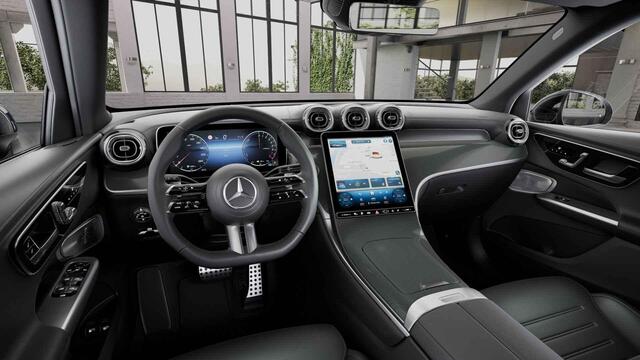 Mercedes-Benz GLC-KLASSE 300e 4MATIC AMG Line | MANUFAKTUR Alpin Grau | Premium | Burmester | 20 inch | Trekhaak | Rij assistentie | Nieuwprijs 99.309 euro |