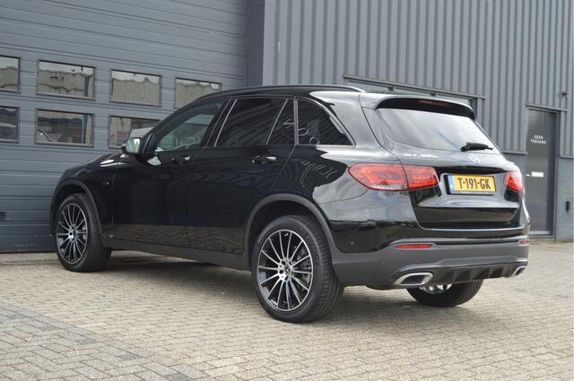 Mercedes-Benz GLC-KLASSE 300e 4MATIC | AMG | PANO | BURMESTER | CAMERA |