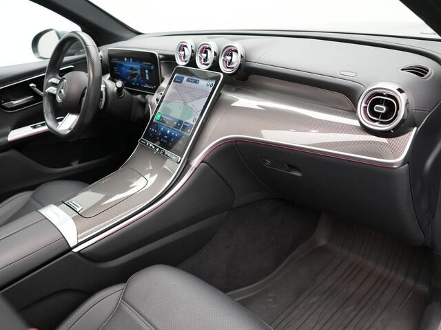 Mercedes-Benz GLC-KLASSE 300e 4MATIC AMG Line Plug In Hybrid 313pk PHEV | Luchtvering | Trekhaak af Fabriek | Panodak | Adaptive Cruise | 4 Wielbesturing | 360 Camera | Lederen Sportstoelen Massage & Ventilatie |