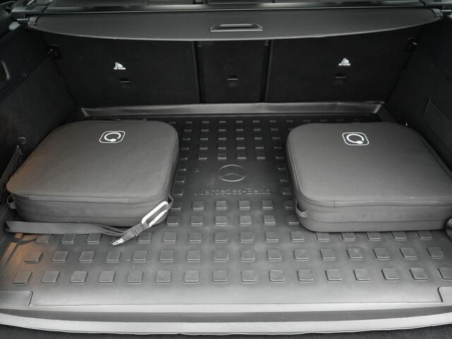 Mercedes-Benz GLC-KLASSE 300e 4MATIC AMG Line Plug In Hybrid 313pk PHEV | Luchtvering | Trekhaak af Fabriek | Panodak | Adaptive Cruise | 4 Wielbesturing | 360 Camera | Lederen Sportstoelen Massage & Ventilatie |