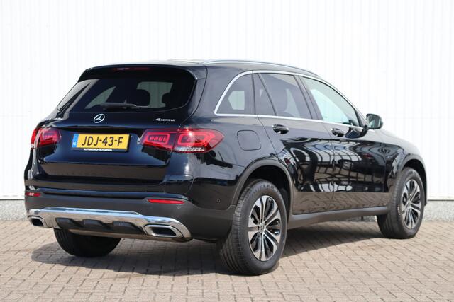 Mercedes-Benz GLC-KLASSE 300e 4MATIC Business Solution PHEV | BTW | Stoelverwarming | Navigatie | Camera | Halfleder
