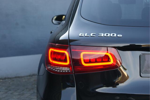 Mercedes-Benz GLC-KLASSE VERWACHT! 300e 4MATIC 320PK 2xAMG Nightpakket/Carplay/Camera/Stoelverw Aut9