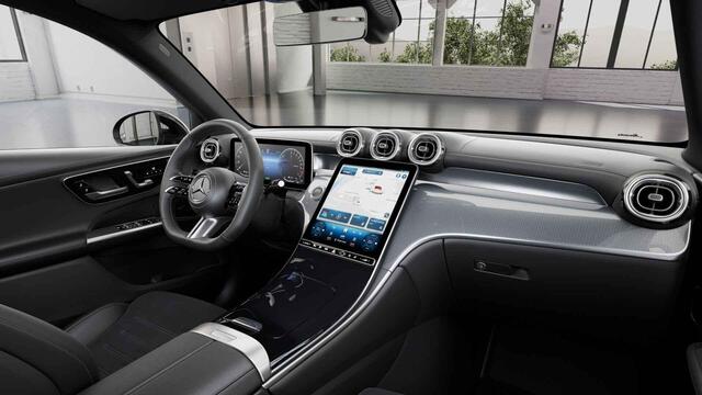 Mercedes-Benz GLC-KLASSE 300e 4MATIC AMG Line | Panoramadak | Trekhaak | Carbon | Winter pakket | 360 camera | Keyless GO |