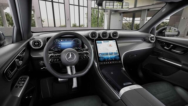 Mercedes-Benz GLC-KLASSE 300e 4MATIC AMG Line | Panoramadak | Trekhaak | Carbon | Winter pakket | 360 camera | Keyless GO |