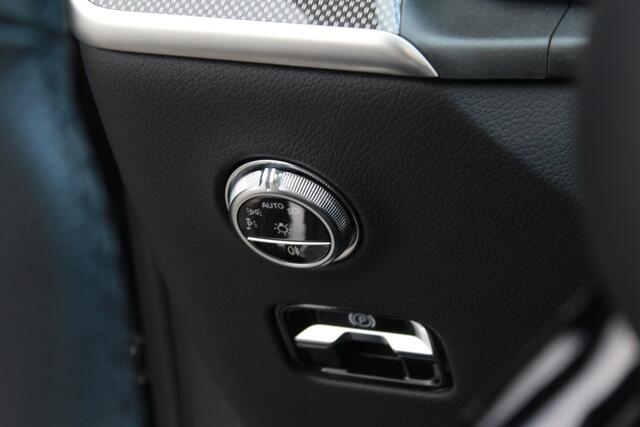 Mercedes-Benz GLC-KLASSE Coupé 300 4MATIC AMG Line | Pano | Luchtvering | Achterasbesturing | Burmester |