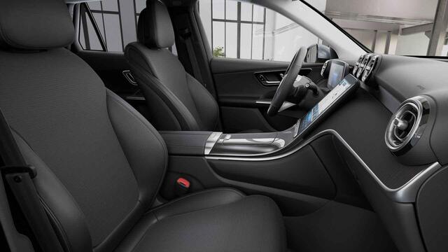 Mercedes-Benz GLC-KLASSE 300e 4MATIC Luxury Line | Trekhaak | Premium pakket | Winter pakket |