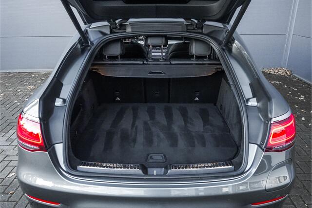 Mercedes-Benz GLC-KLASSE Coupé 300e 4M AMG Line Night Pano 360° Camera 19"