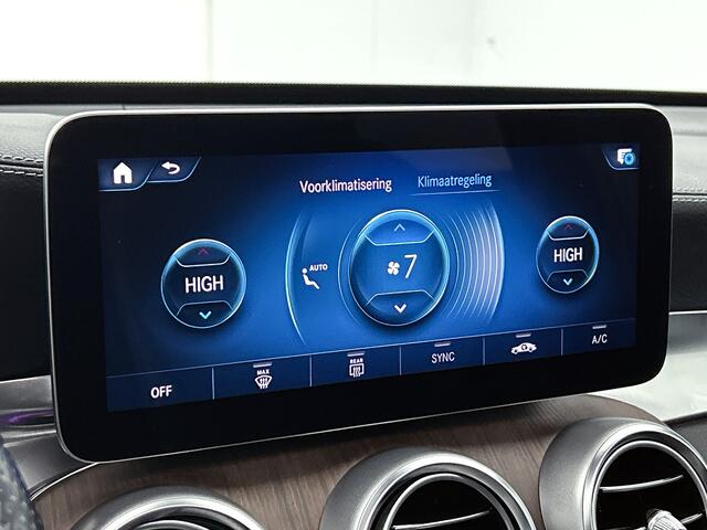 Mercedes-Benz GLC-KLASSE 300 e 4MATIC Premium Plus | Panoramadak | 360°-camera | Trekhaak | Multibeam Koplampen | Inclusief 24 maanden MB Certified garantie voor Europa.