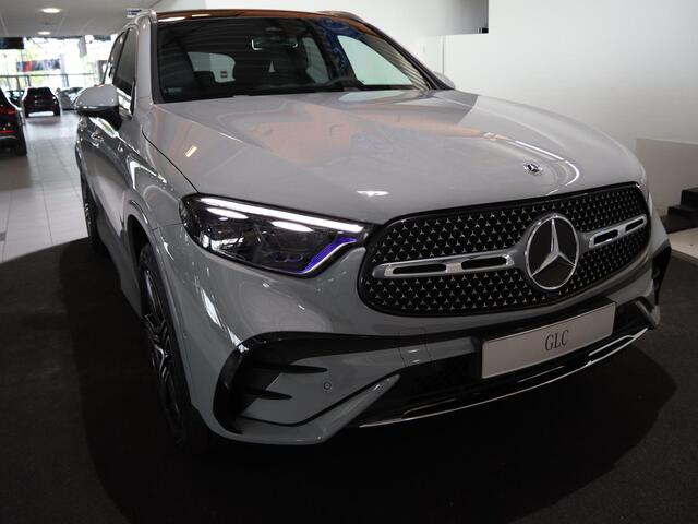 Mercedes-Benz GLC-KLASSE 400e 4MATIC Sport Edition | Panoramaschuifdak | Premium Pakket | Trekhaak | Matrix Led