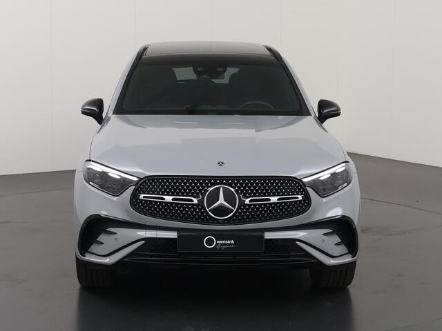 Mercedes-Benz GLC-KLASSE 300e 4MATIC AMG Line | Panoramadak | Rij assistentie pakket | Trekhaak | Winter pakket | Night pakket |