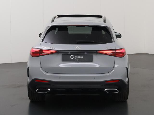 Mercedes-Benz GLC-KLASSE 300e 4MATIC AMG Line | Panoramadak | Rij assistentie pakket | Trekhaak | Winter pakket | Night pakket |