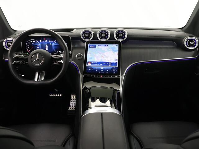 Mercedes-Benz GLC-KLASSE 300e 4MATIC AMG Line | Panoramadak | Rij assistentie pakket | Trekhaak | Winter pakket | Night pakket |