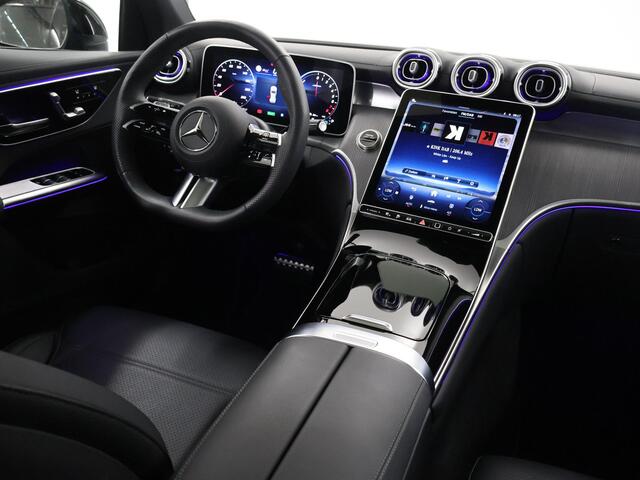 Mercedes-Benz GLC-KLASSE 300e 4MATIC AMG Line | Panoramadak | Massage | Trekhaak | Night pakket | Digital light |
