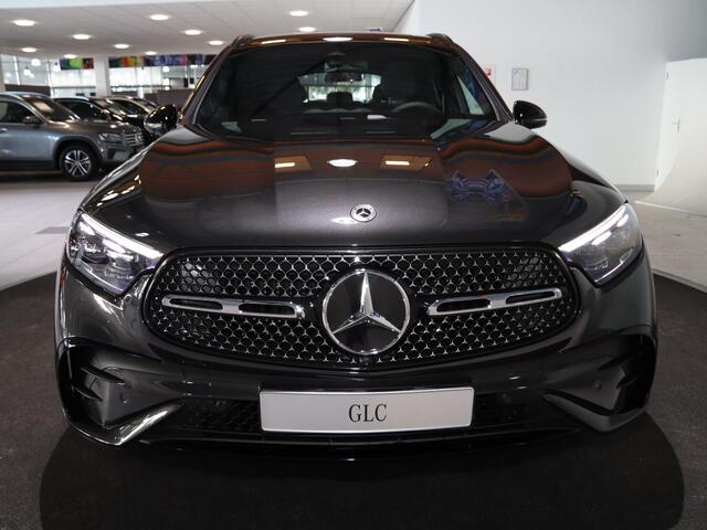Mercedes-Benz GLC-KLASSE 300e 4MATIC Sport Edition | Panoramaschuifdak | Premium pakket | Nightpakket | 360° camera | Dodehoekassistent | DIGITAL LIGHT |