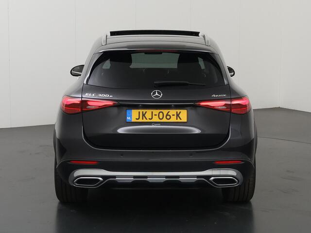 Mercedes-Benz GLC-KLASSE 300e 4MATIC Luxury Line | Panoramadak | Trekhaak | Distronic | Premium plus |