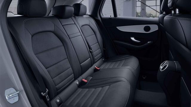 Mercedes-Benz GLC-KLASSE 300e 4MATIC Premium Plus | Night | Panoramadak | Trekhaak | Stoelverwarming | 360 graden camera |