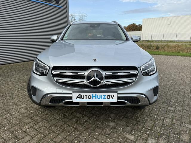 Mercedes-Benz GLC-KLASSE 300e 4MATIC Advantage Carplay Stoelverwarming Achteruitrijcamera LED 20 inch