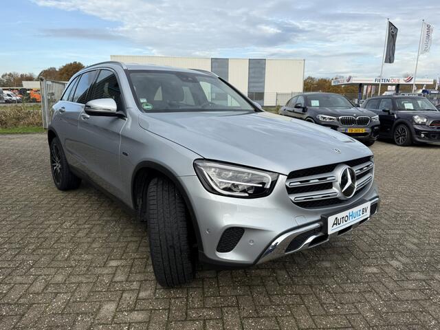 Mercedes-Benz GLC-KLASSE 300e 4MATIC Advantage Carplay Stoelverwarming Achteruitrijcamera LED 20 inch