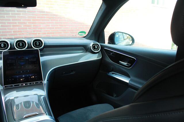 Mercedes-Benz GLC-KLASSE 200 4MATIC AMG Line | Distronic | Trekhaak | Carplay |