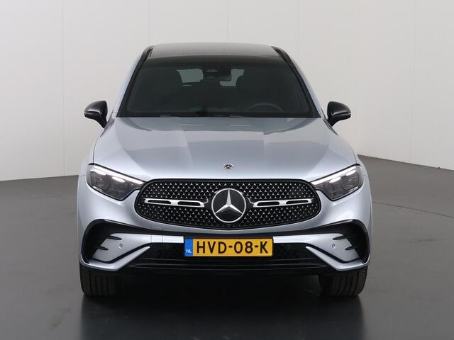 Mercedes-Benz GLC-KLASSE 300e 4MATIC Sport Edition | AMG-line | Night | Panoramadak | Sfeerverlichting | Digital light | 360 camera | Stoelverwarming |