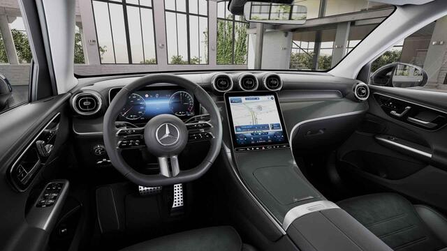 Mercedes-Benz GLC-KLASSE 300e 4MATIC AMG Line | Panoramadak | Trekhaak | Memory |