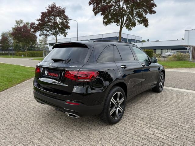 Mercedes-Benz GLC-KLASSE 300e AMG HUD Distronic+ Massage Elek. Trekhaak