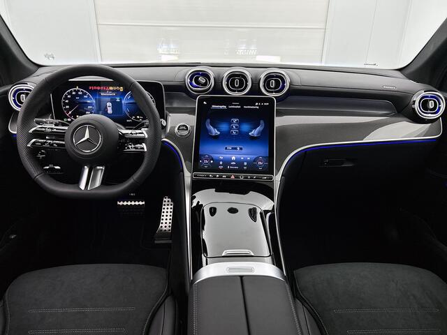 Mercedes-Benz GLC-KLASSE 300e 4MATIC Sport Edition | Premium pakket | Nightpakket | Treeplanken | Trekhaak | Smartphone integratie | Augmented Reality navigatie | 360°-camera | DIGITAL LIGHT | Memorypakket |