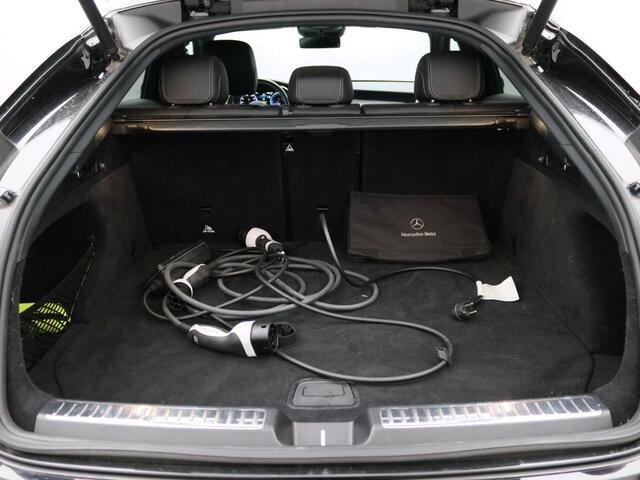 Mercedes-Benz GLC-KLASSE Coupé 300 e 4MATIC AMG Nightpakket | Schuifdak | Alarm | Burmester® | Keyless Go | 360 gr Camera | Sfeerverlichting | Inclusief 24 maanden Mercedes-Benz Certified garantie voor Europa.