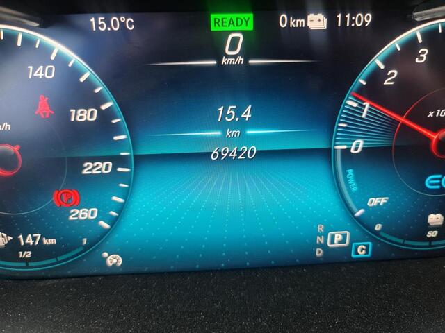 Mercedes-Benz GLC-KLASSE Coupé 300 e 4MATIC AMG Nightpakket | Schuifdak | Alarm | Burmester® | Keyless Go | 360 gr Camera | Sfeerverlichting | Inclusief 24 maanden Mercedes-Benz Certified garantie voor Europa.