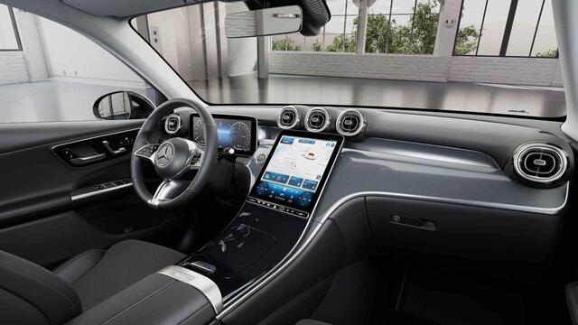 Mercedes-Benz GLC-KLASSE 300e 4MATIC Luxury Line | Trekhaak | Memory | Techniek pakket Offroad | Winter pakket |