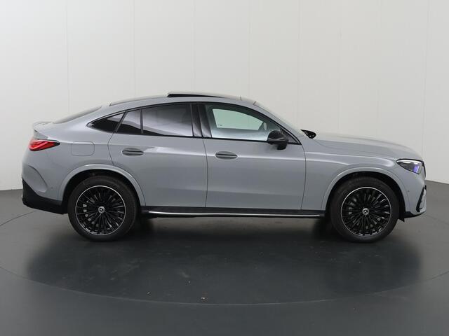 Mercedes-Benz GLC-KLASSE Coupé 300e 4MATIC AMG Line | Night | Panoramadak | Burmester | Trekhaak | Treeplanken | Memory | Matrix Led | Keyless |