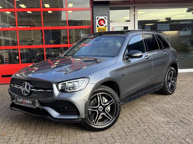 Mercedes-Benz GLC-KLASSE 300e 4MATIC 4Matic AMG Line *PANO/APPLE CARPLAY/TREKHAAK*
