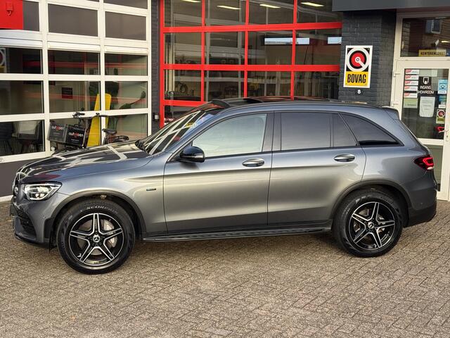 Mercedes-Benz GLC-KLASSE 300e 4MATIC 4Matic AMG Line *PANO/APPLE CARPLAY/TREKHAAK*