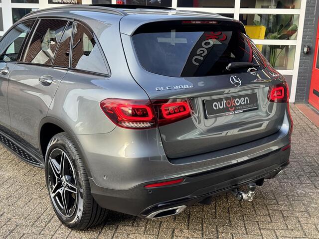 Mercedes-Benz GLC-KLASSE 300e 4MATIC 4Matic AMG Line *PANO/APPLE CARPLAY/TREKHAAK*