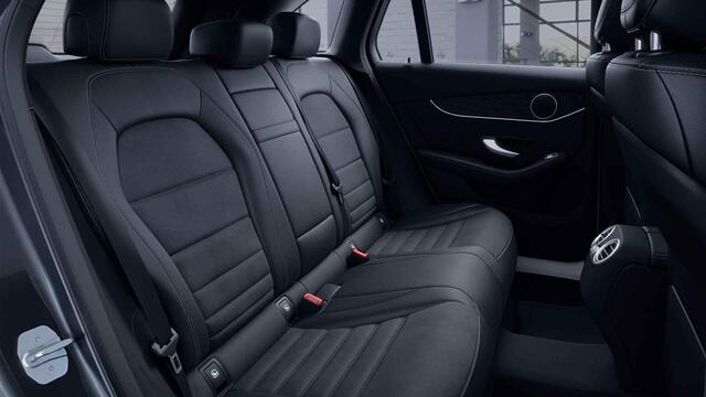 Mercedes-Benz GLC-KLASSE 300e 4MATIC Premium | AMG | Trekhaak | Panoramadak | Widescreen | Multibeam |