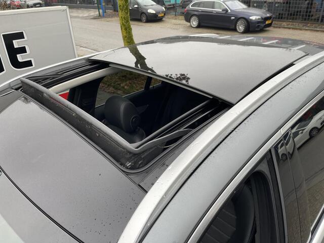 Mercedes-Benz GLC-KLASSE 300e 4MATIC AMG Line 19"/Panoramadak/Luchtvering/Trekhaak/Burmester/Keyless/Matrix LED/Stoelverwarming/Camera/Elektrische klep/Apple Carplay & Android Auto