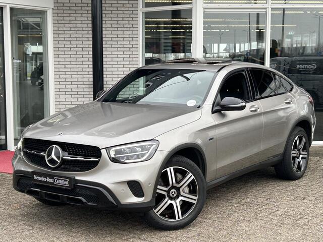 Mercedes-Benz GLC-KLASSE Coupé 300e 4MATIC Schuifdak | Trekhaak | Distronic+